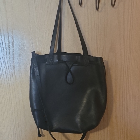 Madewell Handbags - Madewell Black Leather Tote Bag